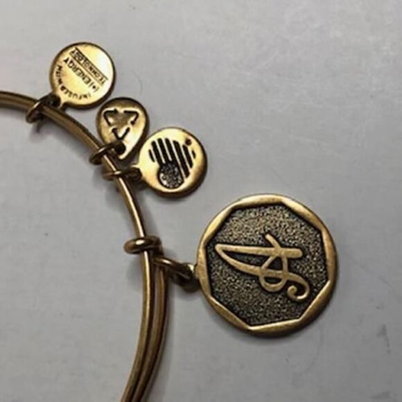 683 Alex & Ani 2016 initial "A" Goldtone bracelet - Picture 1 of 3